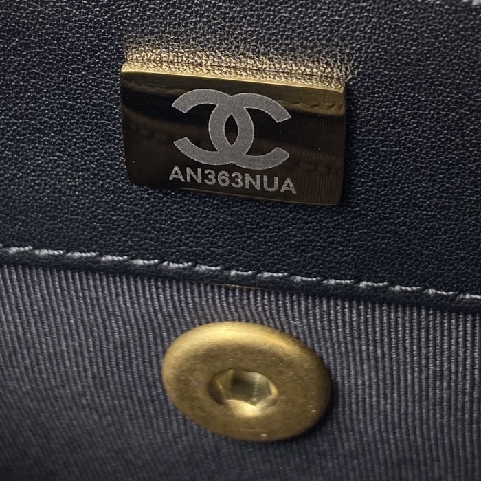  Handbag Chanel AS2957 size 19*15*6* cm