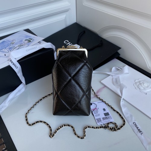 Handbag Chanel size 11×19.5×6 cm