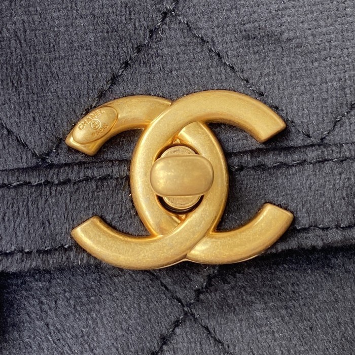  Handbag Chanel AS2957 size 19*15*6* cm