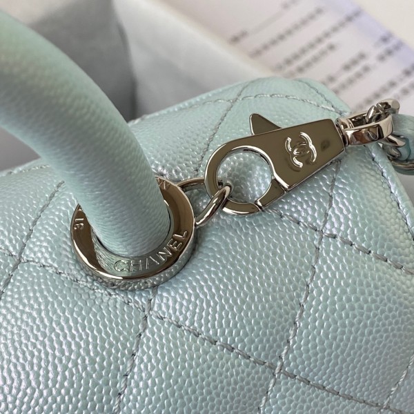  Handbag  Chanel  92990 size 23 cm