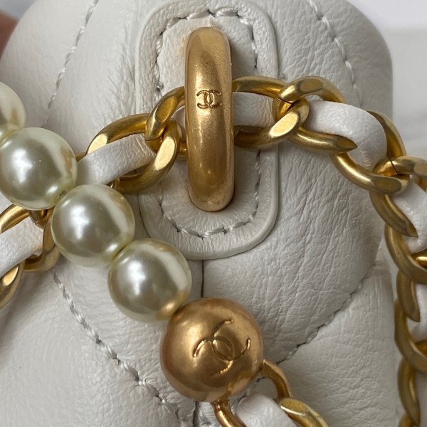  Handbag Chanel AS2859  size 17.5x17x14 cm