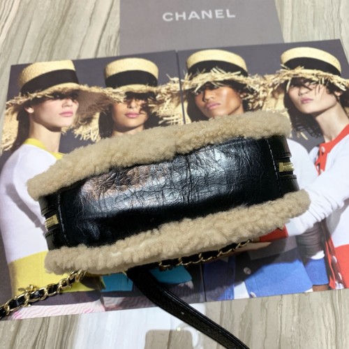 Handbag  Chanel AS0406 size 17 11.5 cm