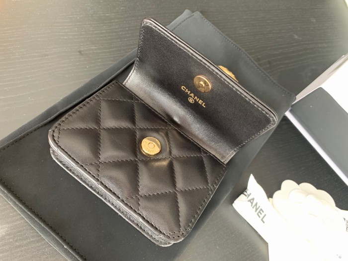   Handbag  Chanel AP2397 size  9cmx11cmx3.8 cm