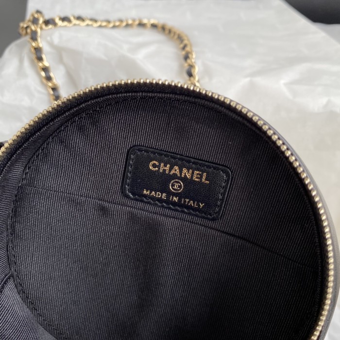 Handbag  Chanel AP0888  size  12x12x4.5 cm