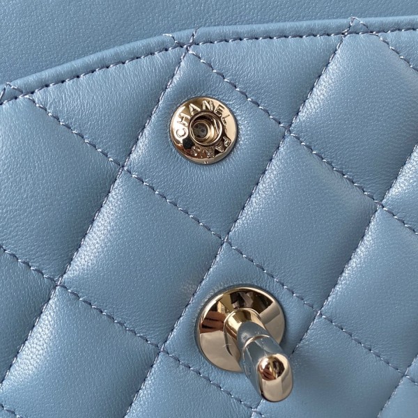  Handbag Chanel A01113 size 23 cm