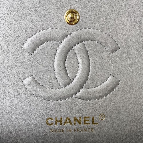  Handbag Chanel   A01113 size 23 cm
