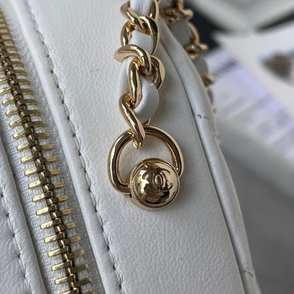  Handbag  Chanel AS2928 size 20×17×6.5 cm