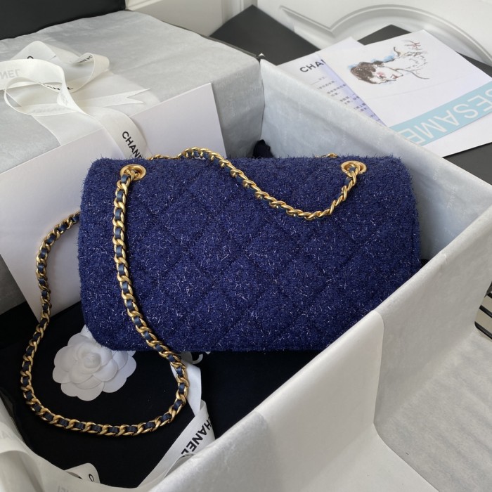  Handbag  Chanel  AS2820 size 25.5*6.5*16 cm.