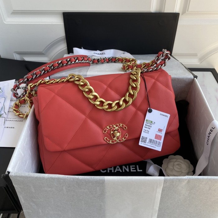  Handbag  Chanel  size 30 cm