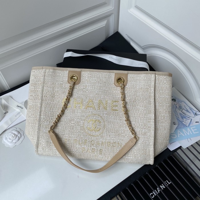  Handbag Chanel  size 38*30*21 cm
