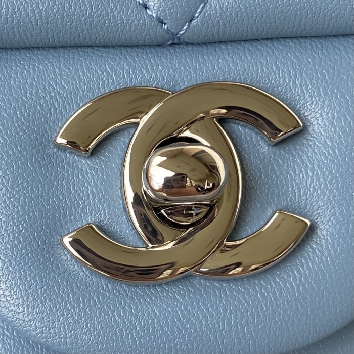 Handbag  Chanel size 20 cm