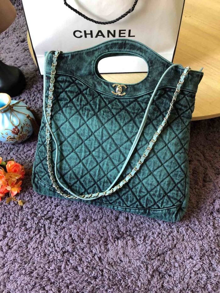  Handbag  Chanel  S1408  size  41×45×9 cm