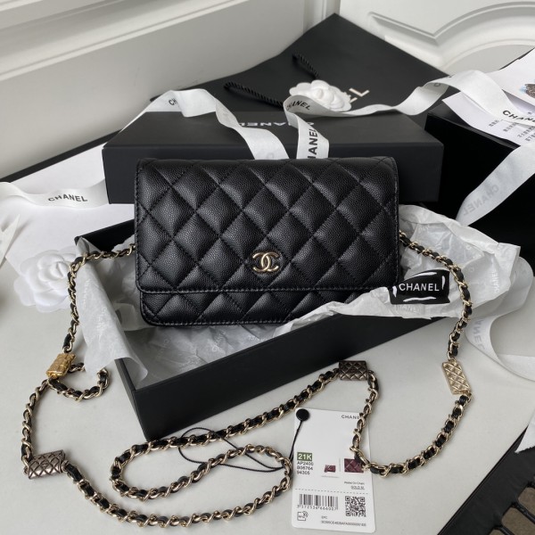 Handbag  Chanel  AP2400  size  19 cm