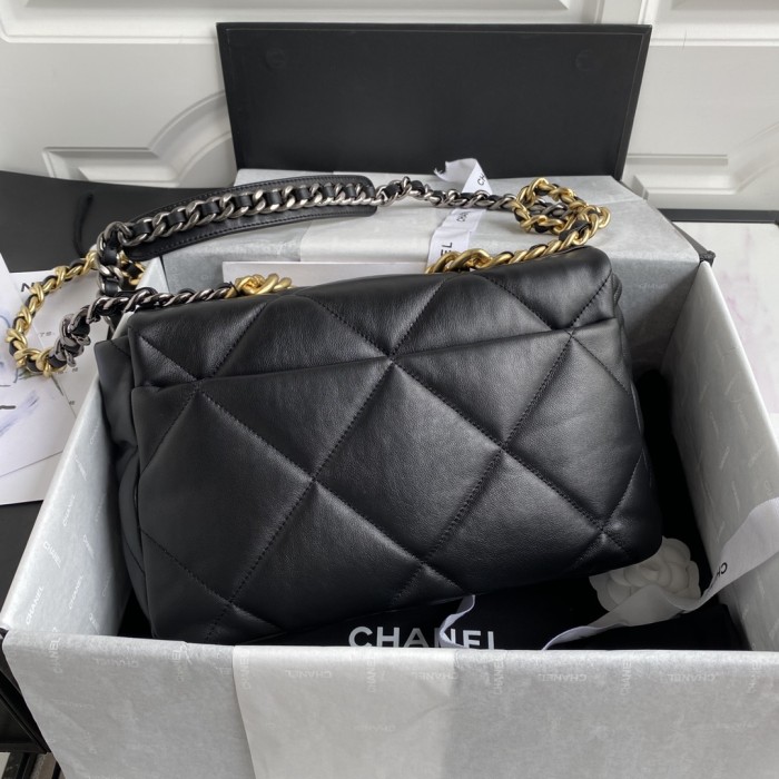  Handbag  Chanel  size 30 cm