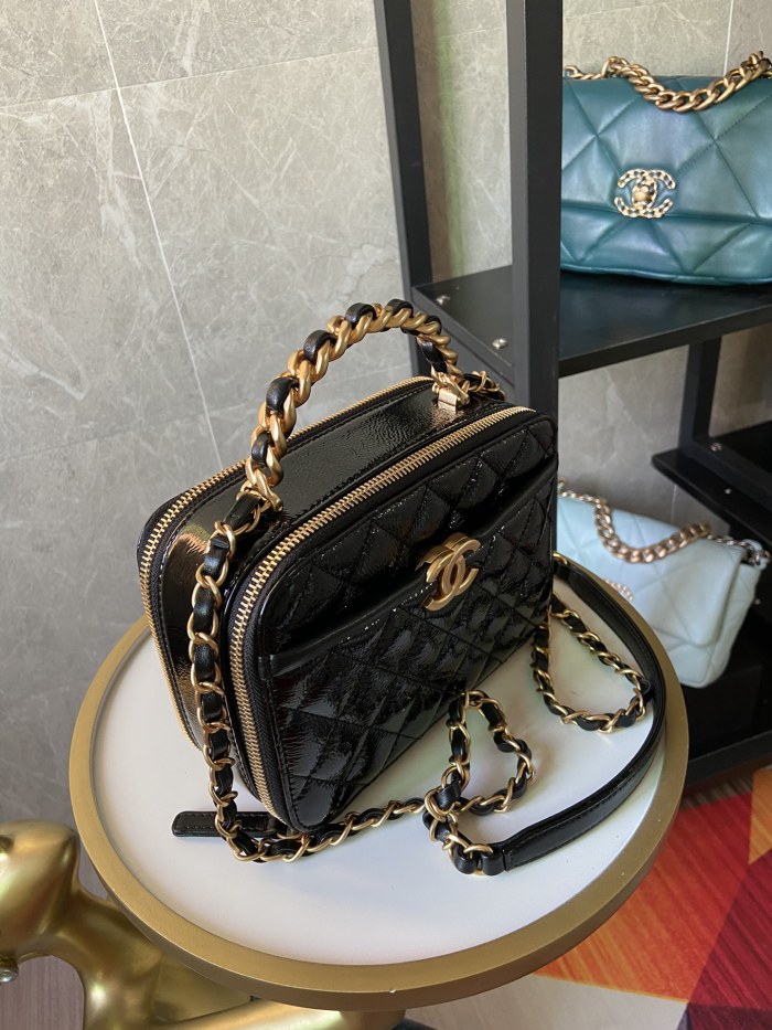  Handbag Chanel S2179 size  13.5X18.5X7.5 Cm