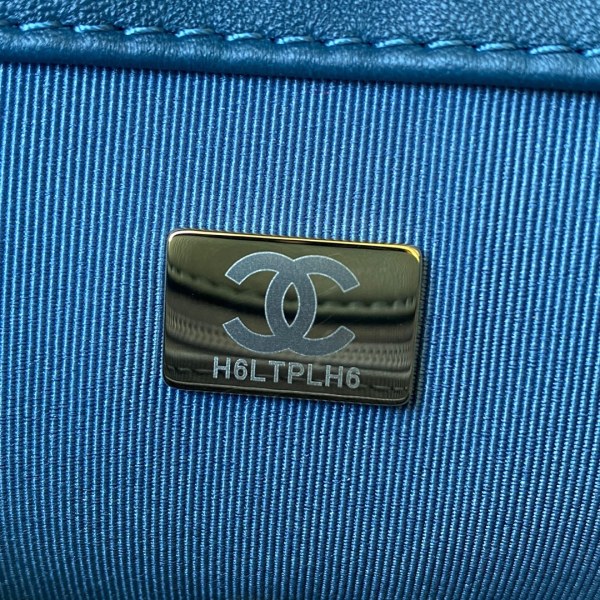  Handbag  Chanel AS2619 size 14X19X8 cm