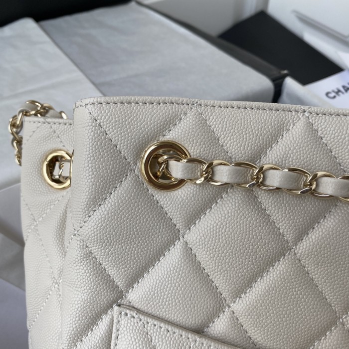  Handbag  Chanel AS2808 size  22x23x12 cm