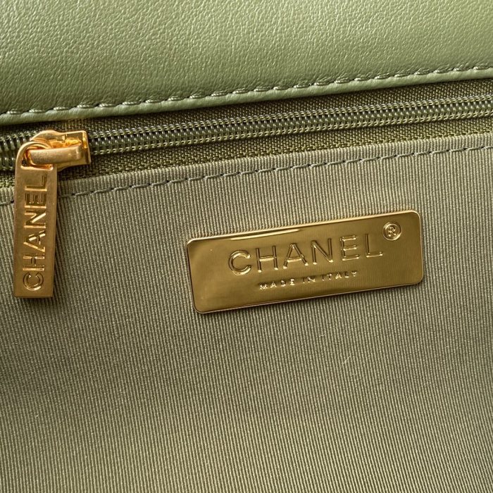  Handbag  Chanel size 30 cm