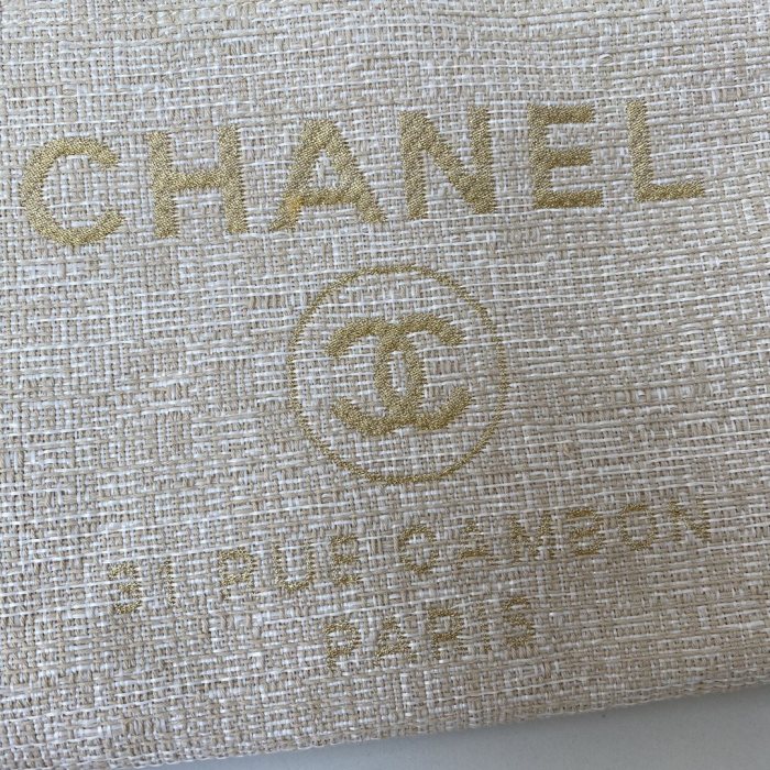  Handbag Chanel  size 38*30*21 cm
