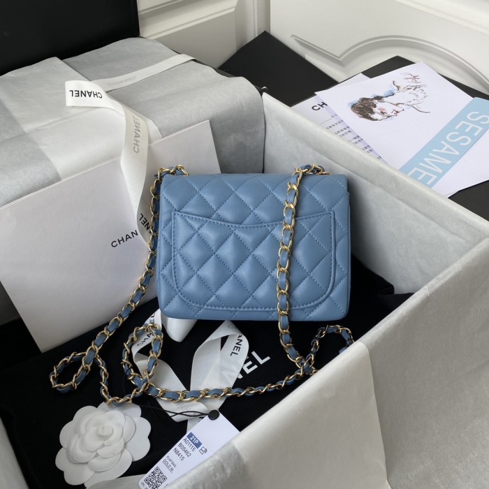  Handbag Chanel  size 17 cm