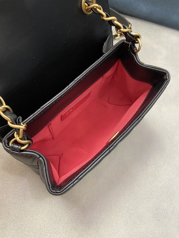  Handbag  Chanel AS2633  size 18 7 12 cm