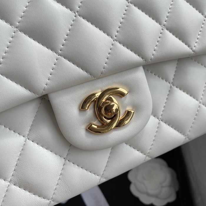  Handbag Chanel  A01112 size 15.5x25.5x6.5 cm