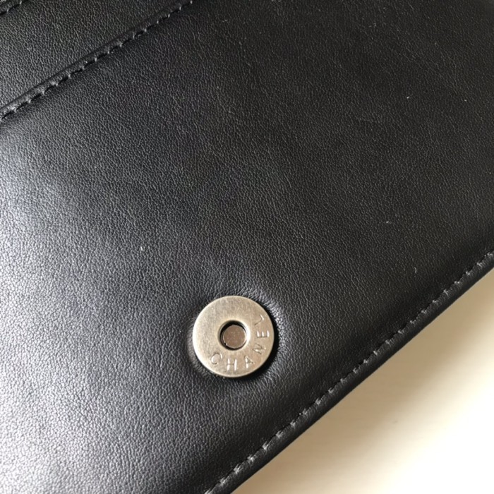  Handbag  Chanel  81969  size 19x12.5x3 cm