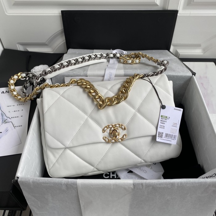  Handbag  Chanel   size 30 cm