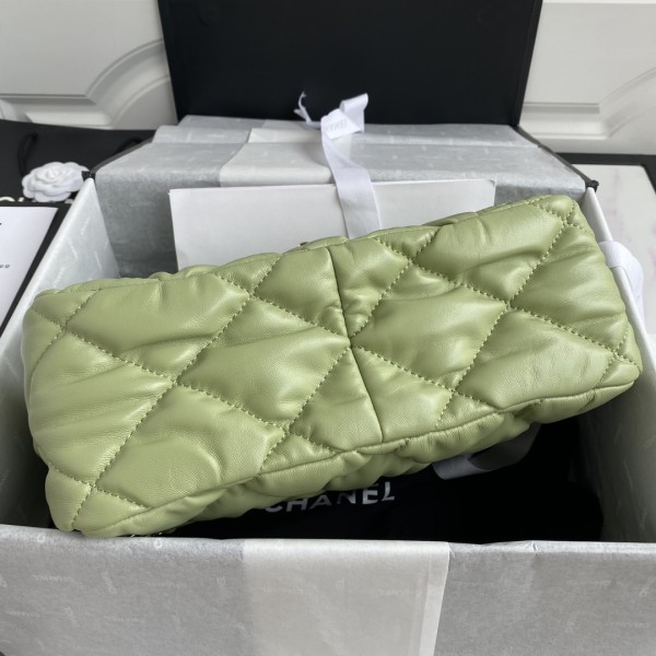  Handbag  Chanel  AS2234 size 20×29.5×12.5 cm