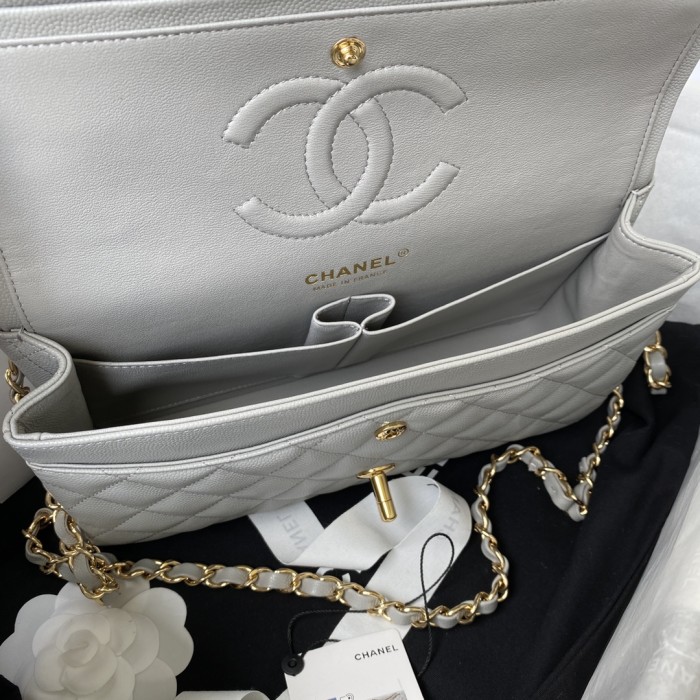  Handbag  Chanel  A01112  size  15.5x25.5x6.5 cm