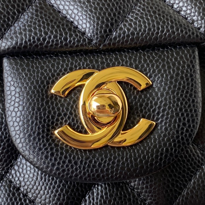 Handbag  Chanel  size 20 cm