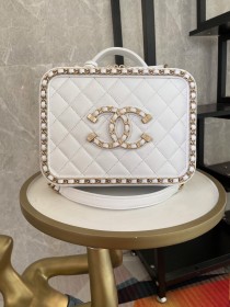  Handbag  Chanel 93343 size  21 cm