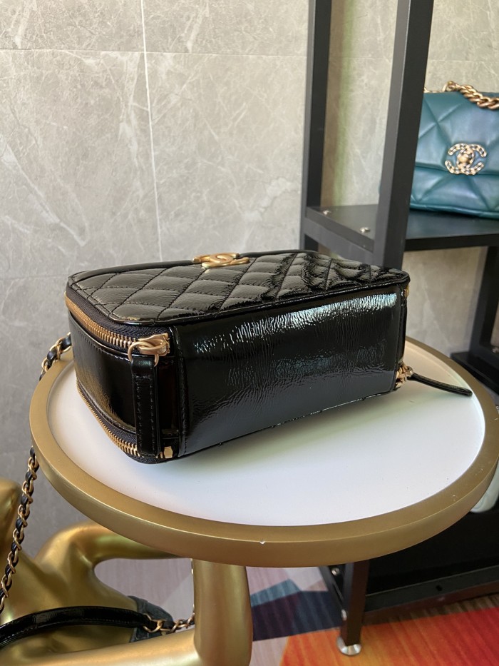  Handbag Chanel S2179 size  13.5X18.5X7.5 Cm