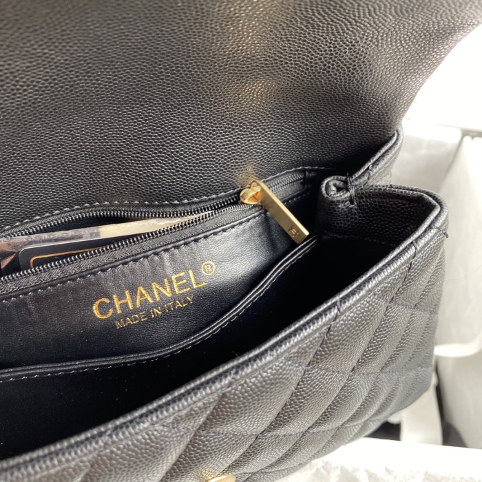  Handbag  Chanel  size  23 cm