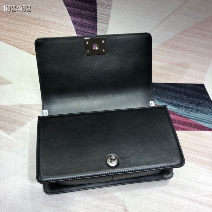  Handbag  Chanel 67086  size 15×25×9 cm