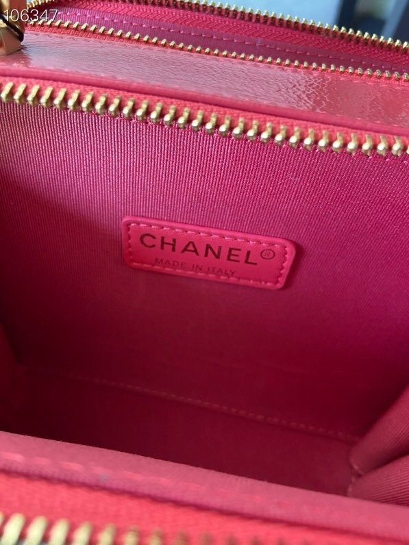  Handbag Chanel  S2179 size   13.5X18.5X7．5 Cm
