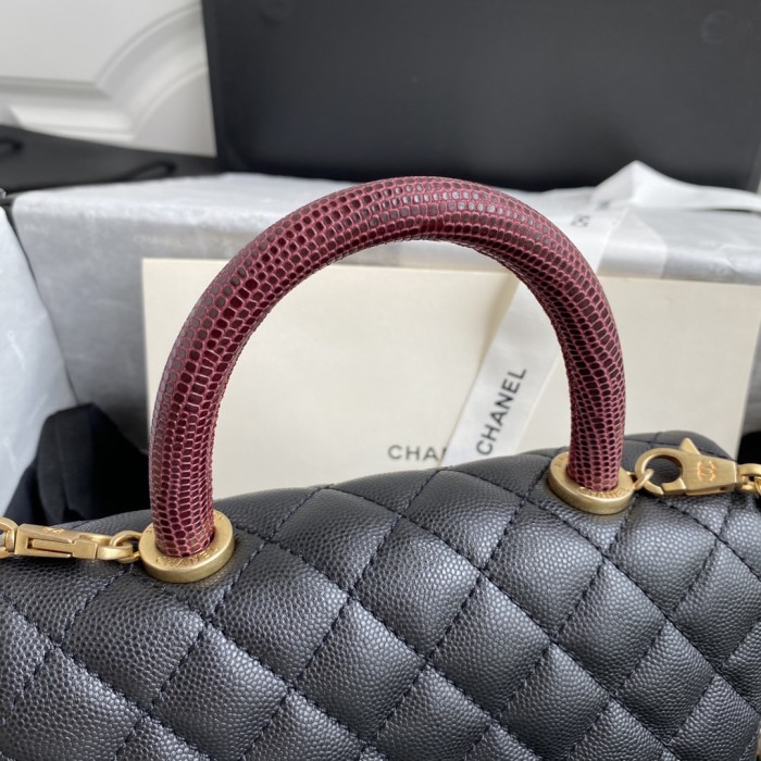  Handbag  Chanel  size  23 cm