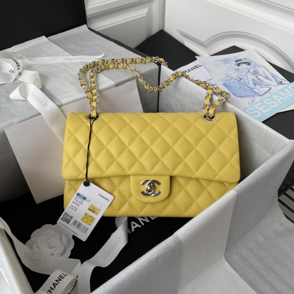  Handbag  Chanel  A01112 size 15.5x25.5x6.5 cm