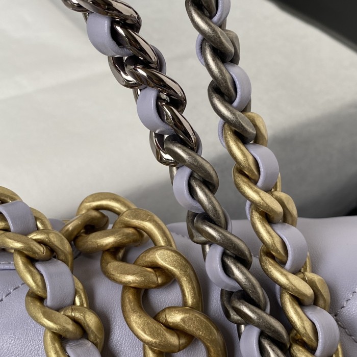 Handbag  Chanel  size 30 cm