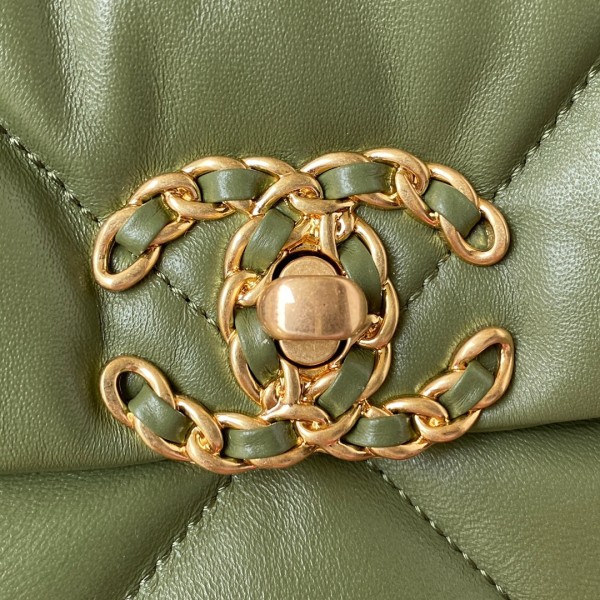  Handbag  Chanel size 30 cm