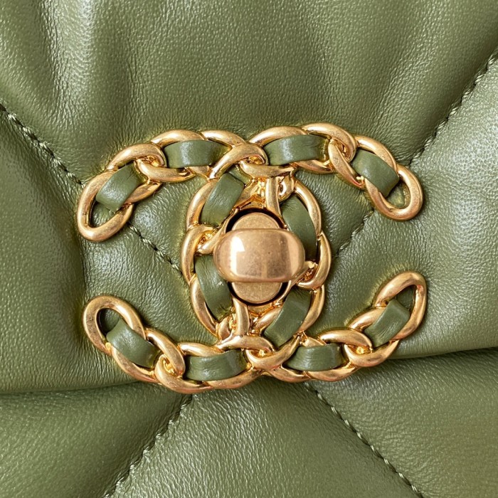  Handbag  Chanel size 30 cm