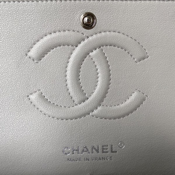  Handbag  Chanel  A01112  size 15.5x25.5x6.5 cm