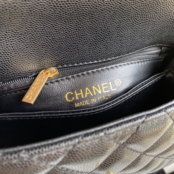  Handbag  Chanel  size 23 cm