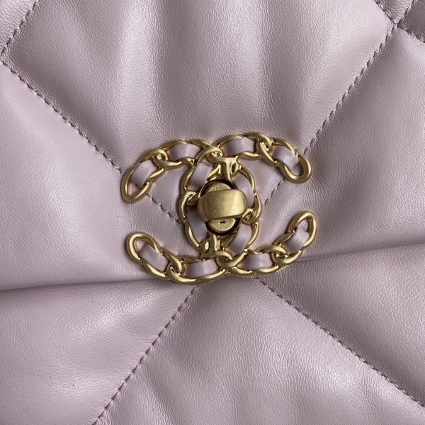  Handbag  Chanel  size  30 cm