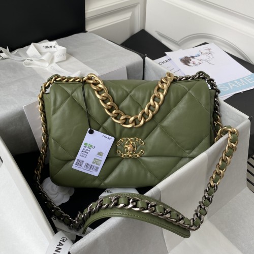 Handbag  Chanel size 30 cm