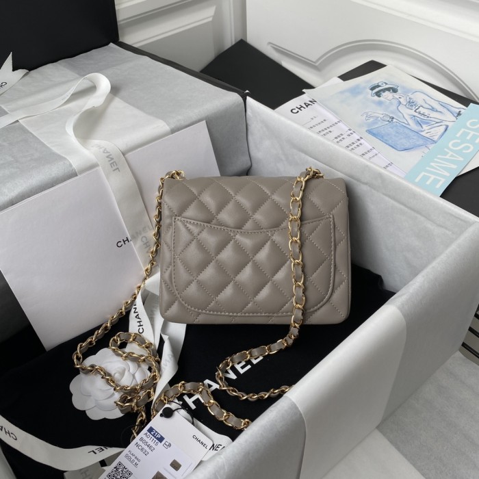  Handbag Chanel  size  17 cm