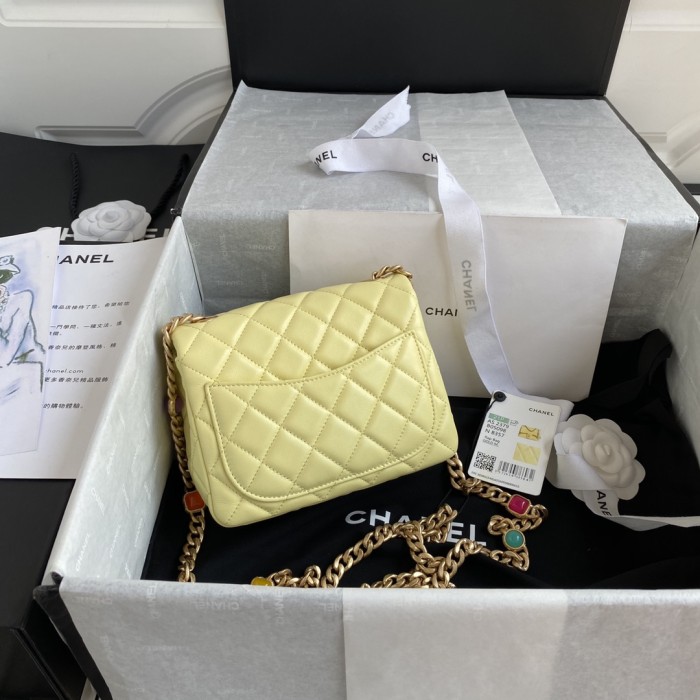  Handbag  Chanel AS2379 size 12*17*8 cm  