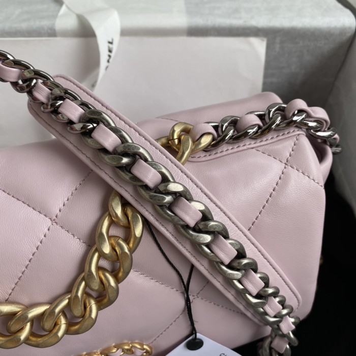 Handbag  Chanel size  26 cm