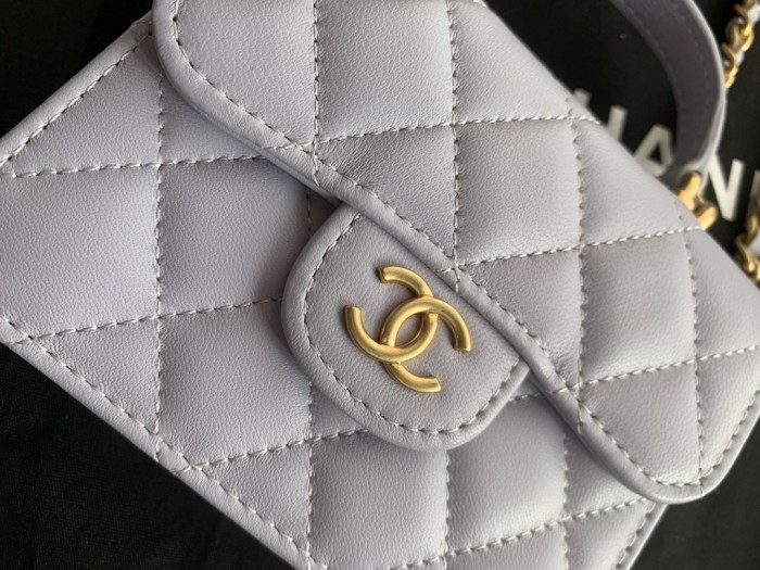  Handbag  Chanel  AP2200 size  12.5cmx9.5 cm 