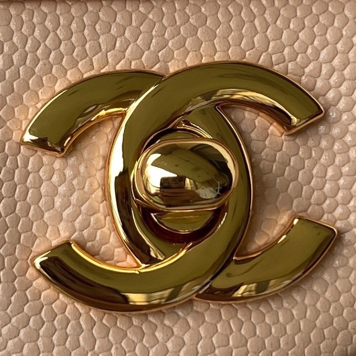  Handbag   Chanel A01112  size  15.5x25.5x6.5 cm